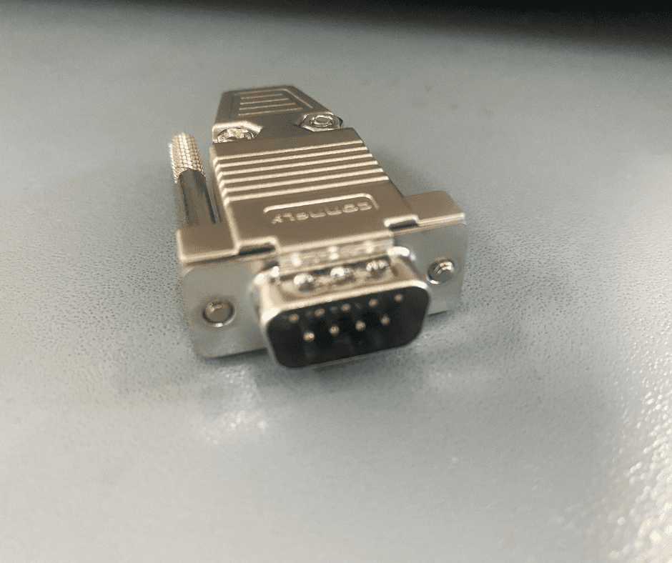 cslabs-db9-stecker-male-metallgeh-use image 2