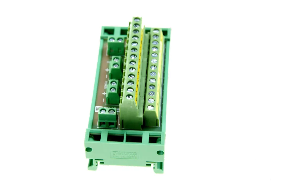cslabs-power-divider-24-vdc-stromverteiler image 1